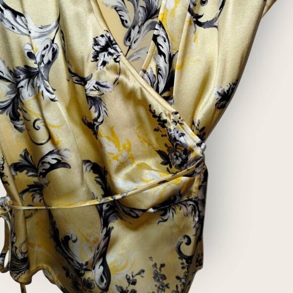 Vintage St John Collection Sleeveless Wrap Top Yellow Black Floral Print Size 10 - Picture 6 of 11